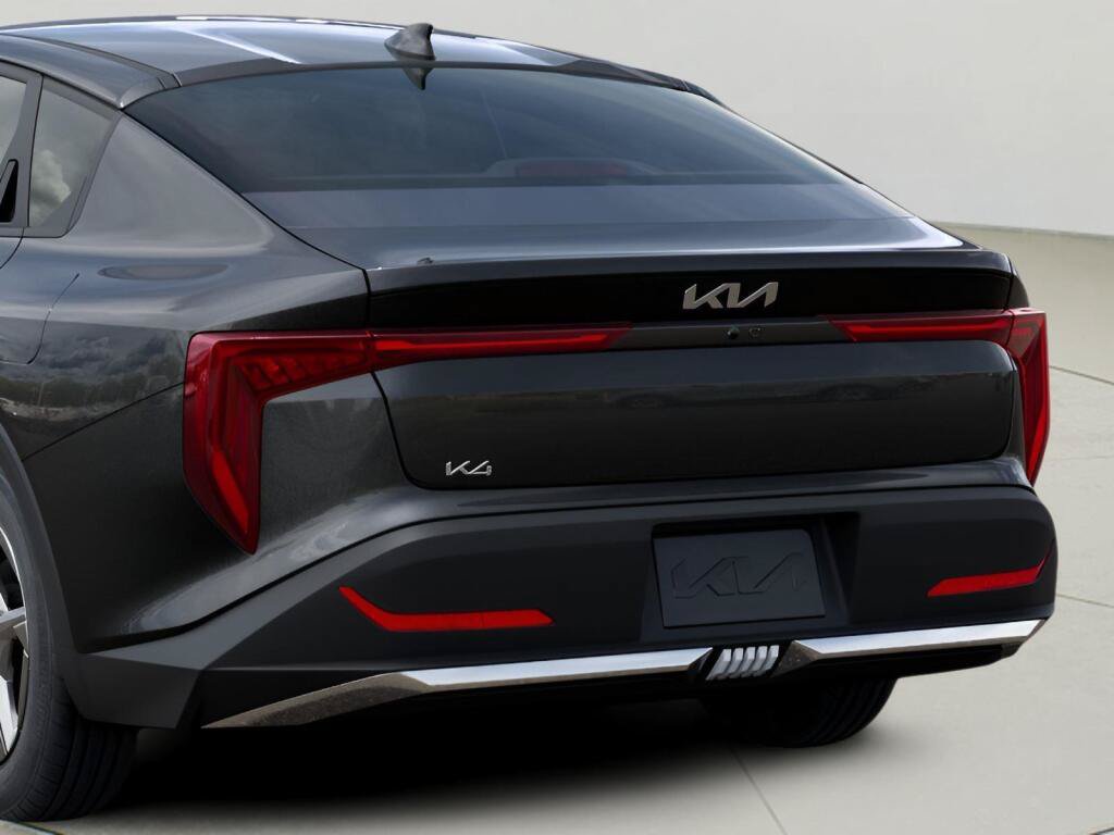 New 2026 Kia K4 FWD image 27