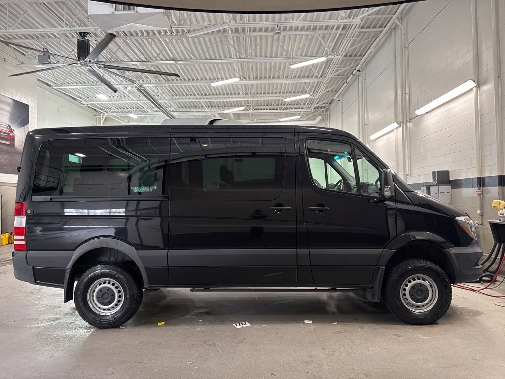 Used 2017 Mercedes-Benz Sprinter 2500 image 7