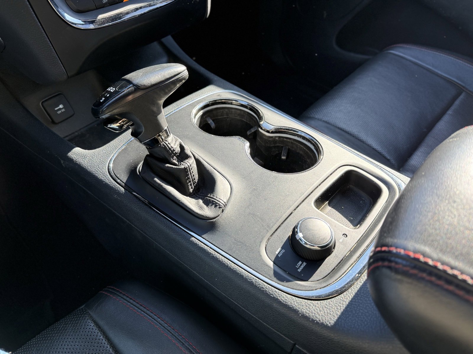 Used 2018 Dodge Durango R/T w/ Blacktop Package image 19