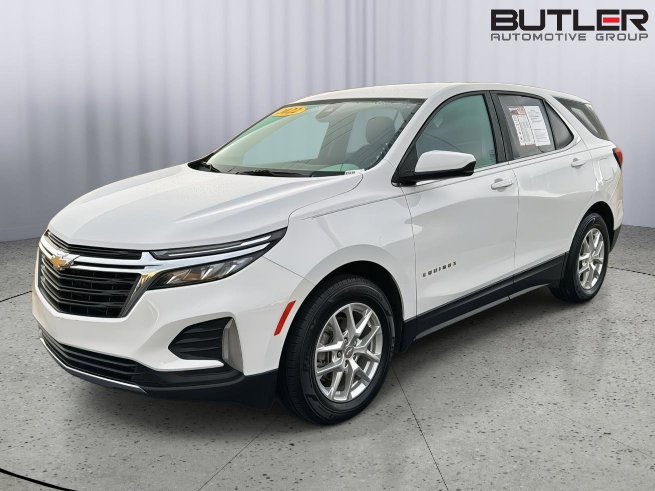 Used 2022 Chevrolet Equinox LT image 2