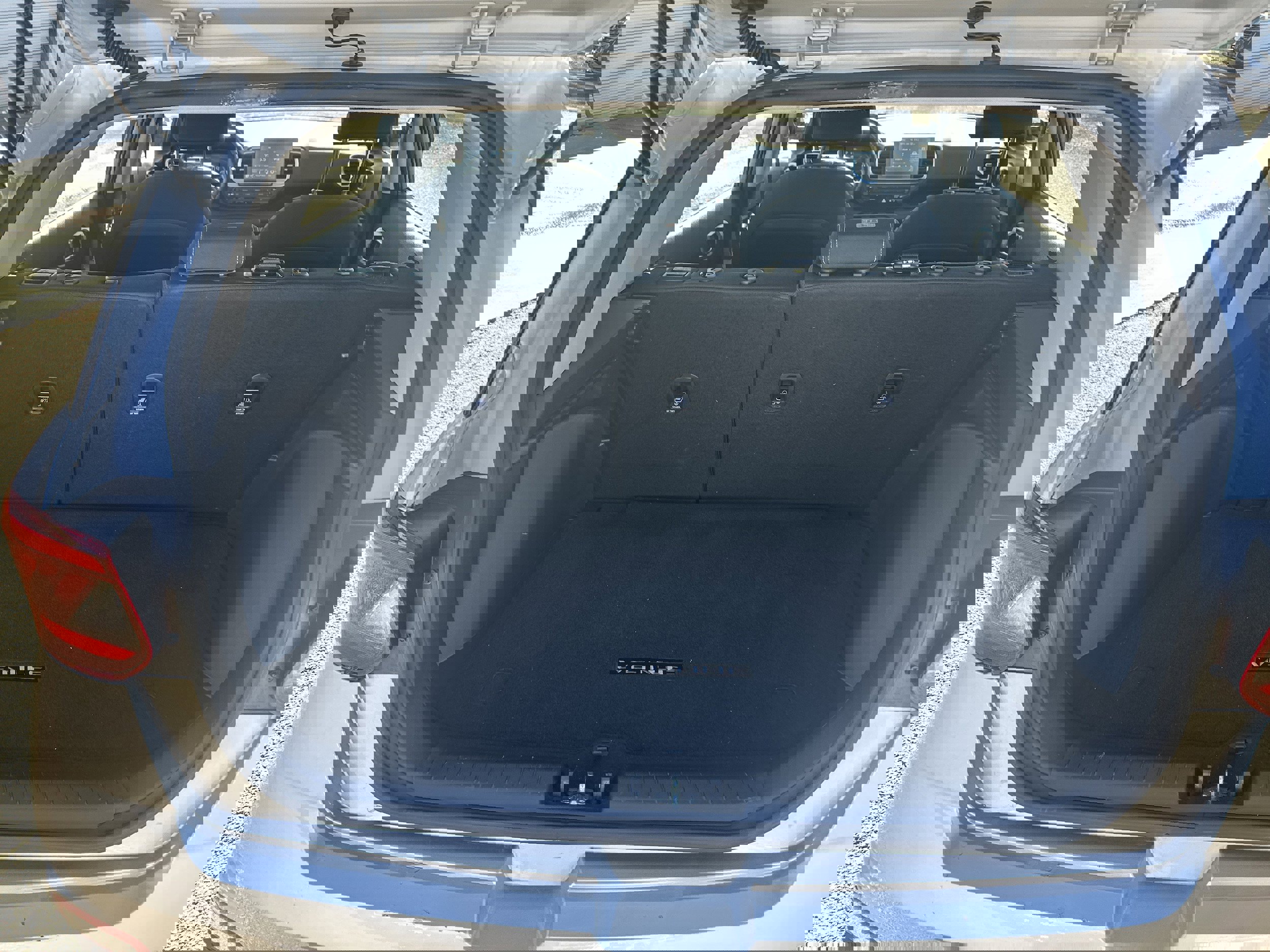 Used 2023 Hyundai Venue SEL image 18