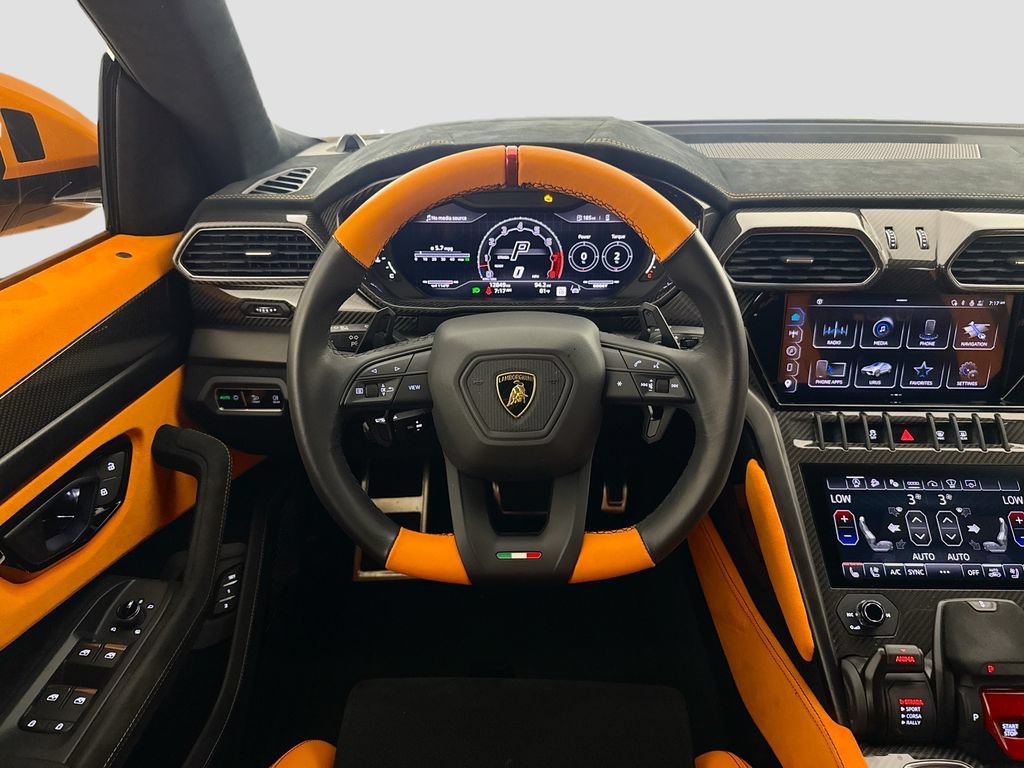 Used 2023 Lamborghini Urus Performante AWD/4WD image 24