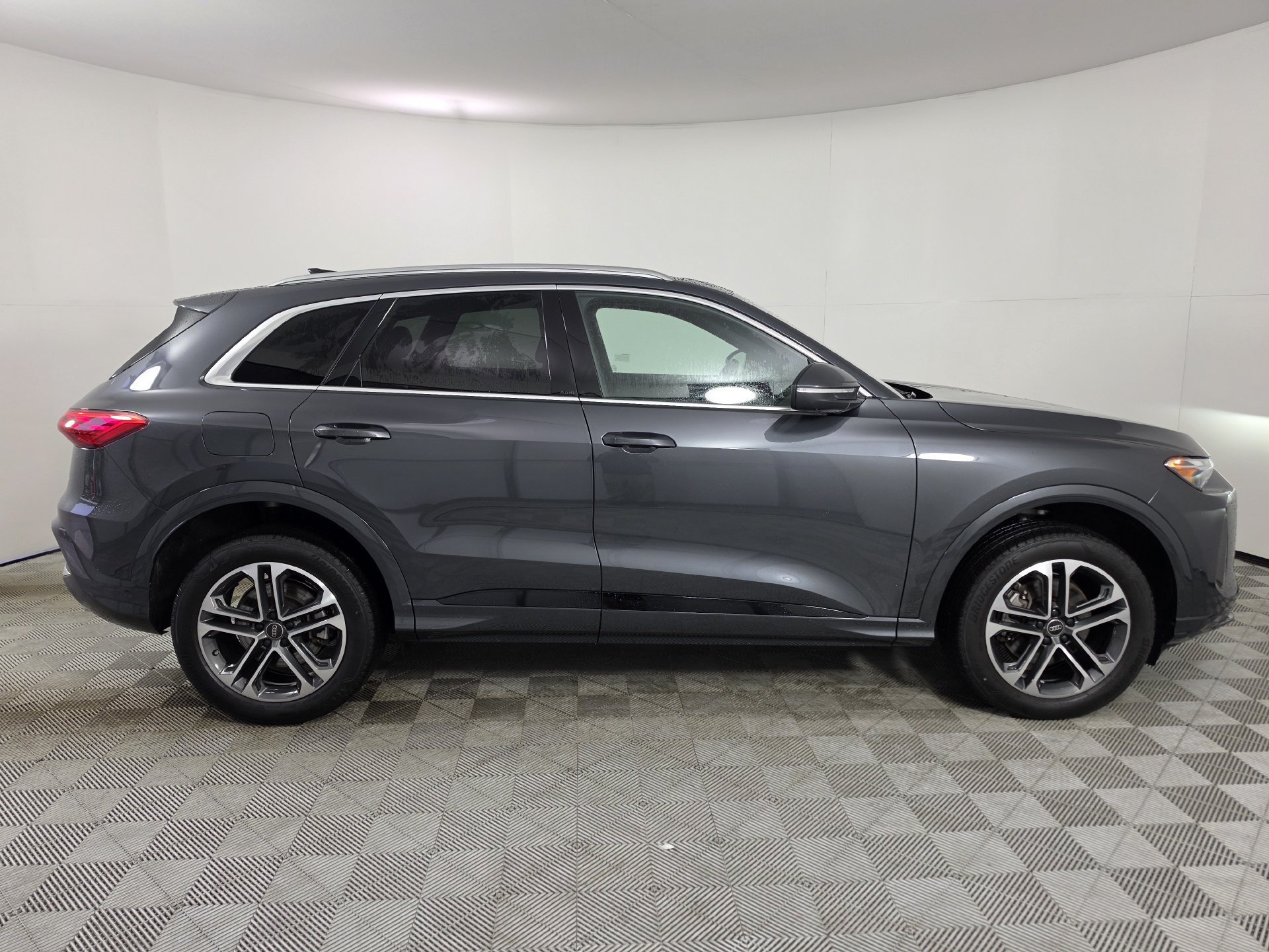Certified 2025 Audi Q5 Premium w/ Convenience Package AWD/4WD image 40