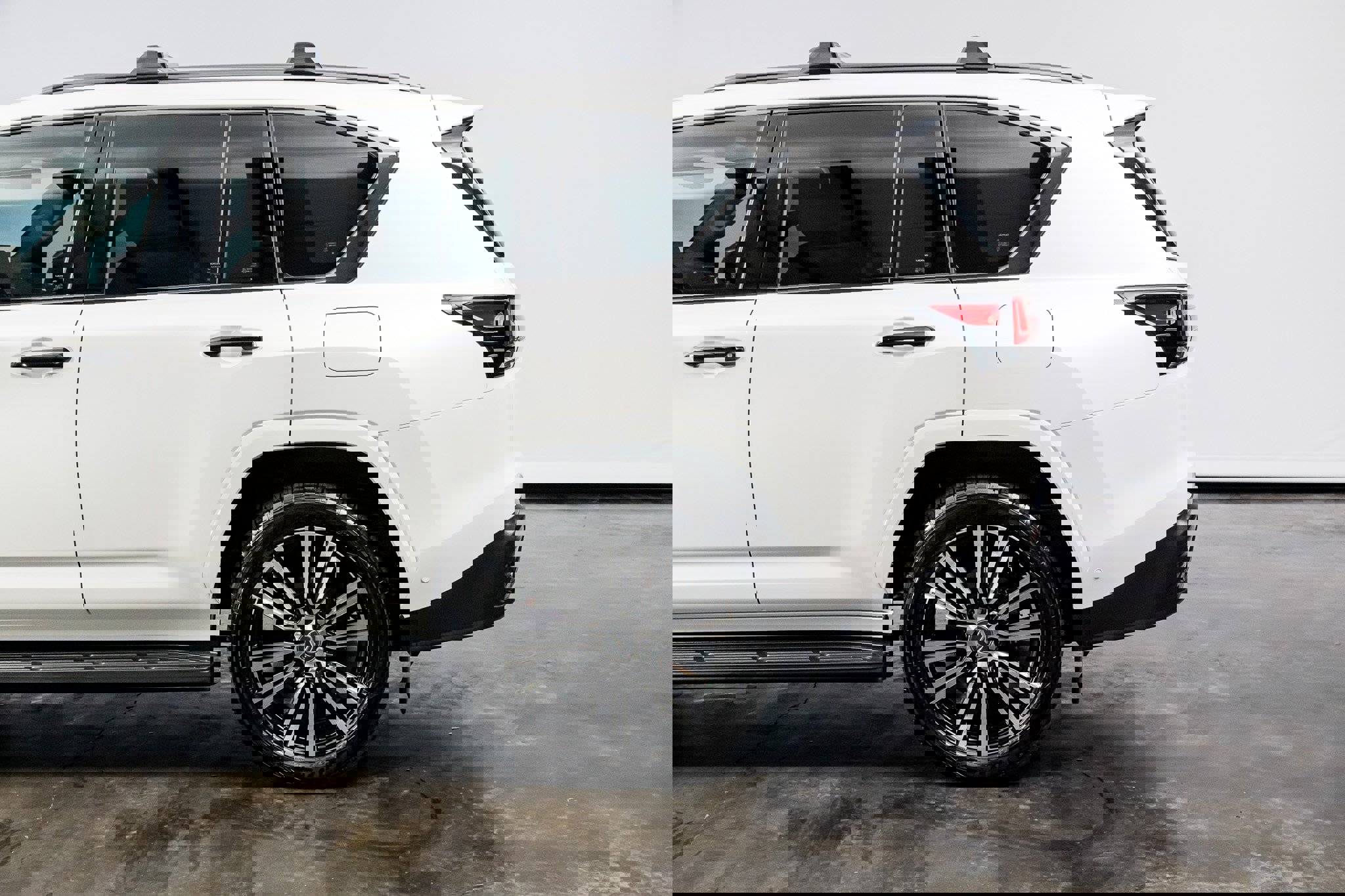 Used 2025 Lexus LX 700h Luxury image 15