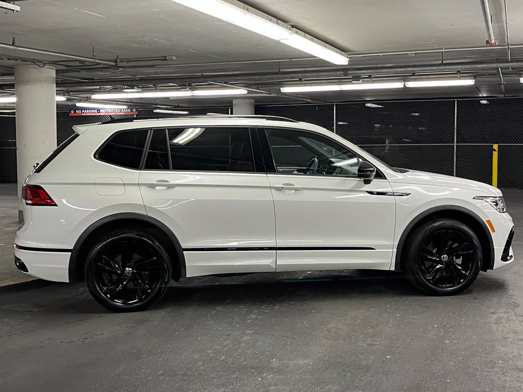 Used 2023 Volkswagen Tiguan SE R-Line FWD image 38