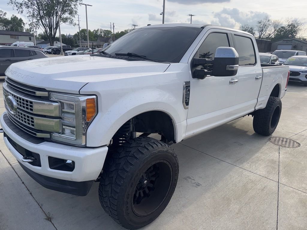 Used 2018 Ford F250 Platinum w/ Platinum Ultimate Package AWD/4WD image 4