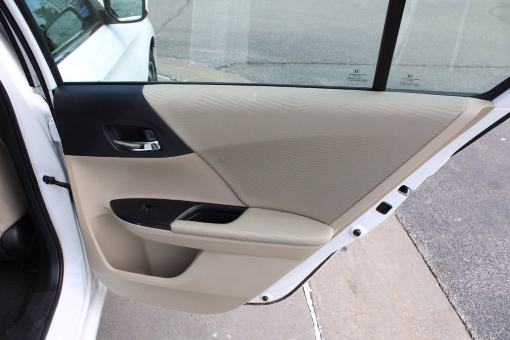 Used 2016 Honda Accord LX image 22