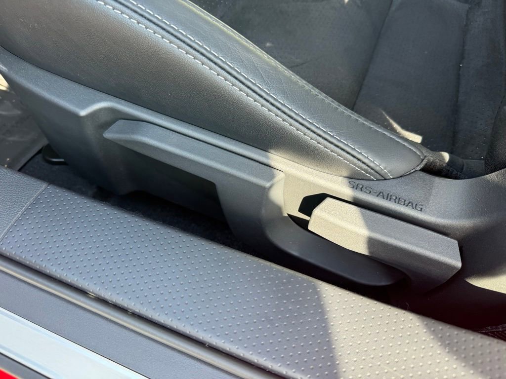 Used 2025 Toyota GR86 Premium w/ Performance Package image 15