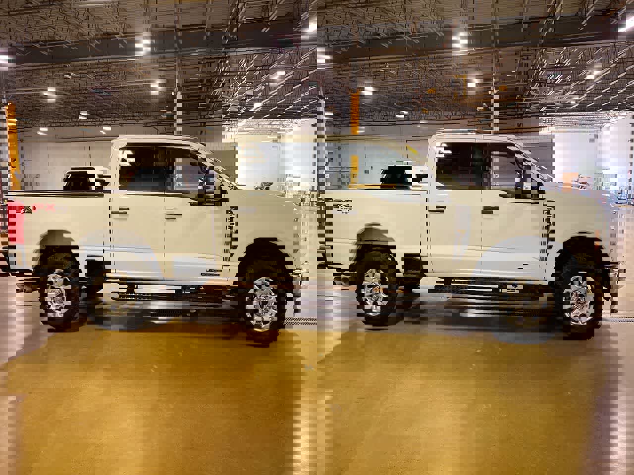 Used 2024 Ford F250 XLT w/ FX4 Off-Road Package image 9