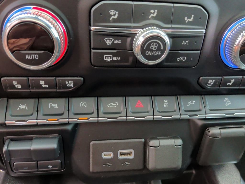 Used 2021 GMC Sierra 1500 AT4 w/ Technology Package image 33