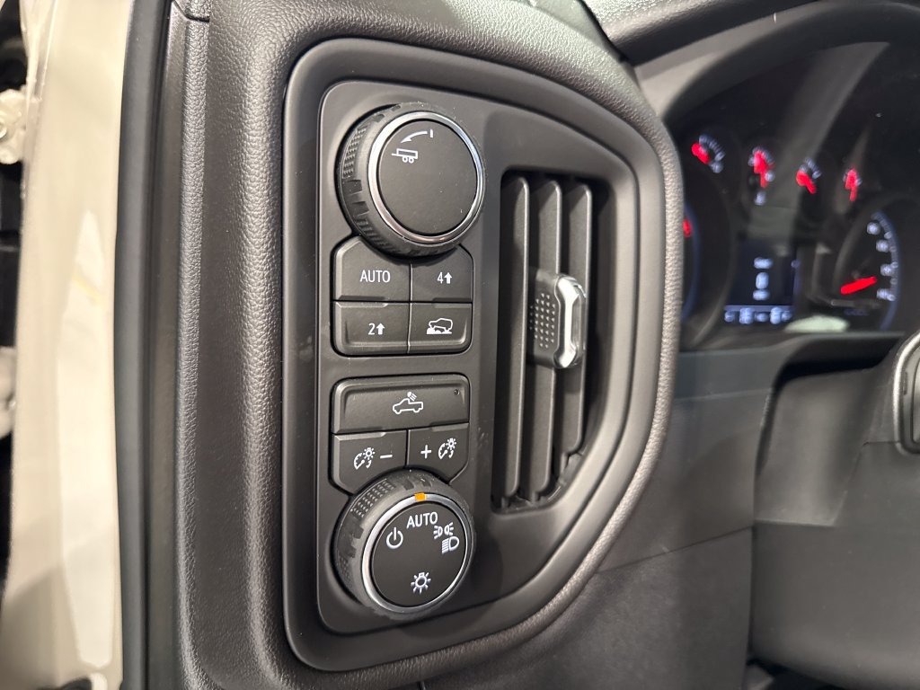 New 2026 Chevrolet Silverado 1500 Custom AWD/4WD image 9