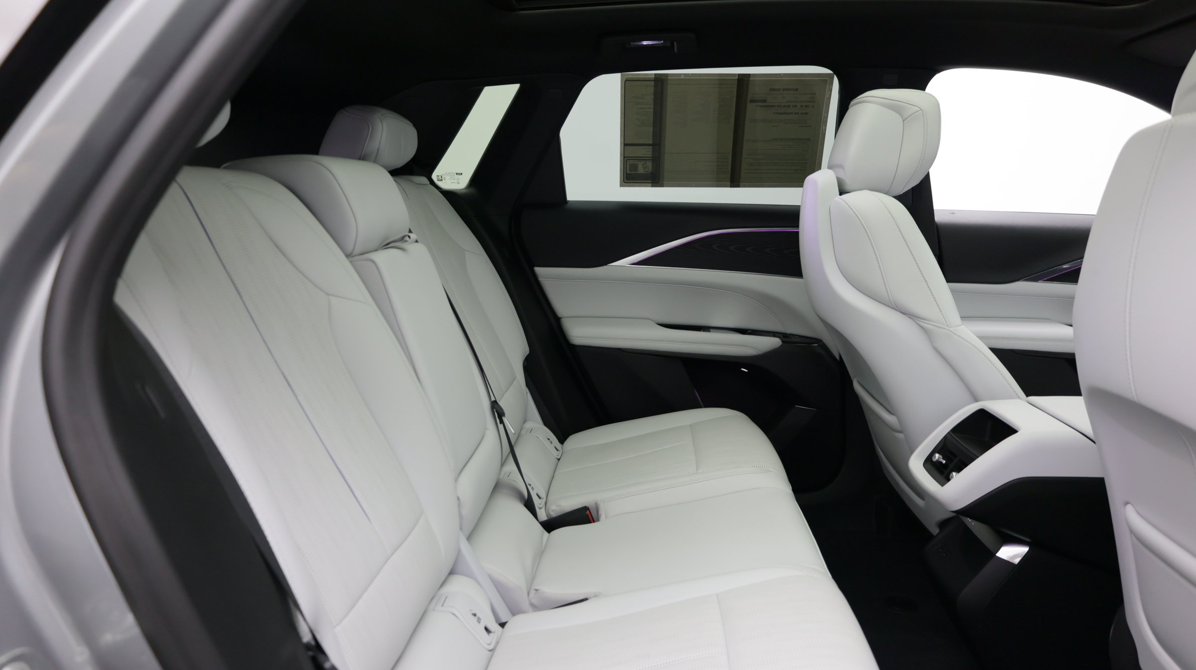 Used 2024 Cadillac Lyriq Luxury RWD image 35
