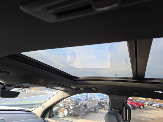 New 2026 GMC Acadia AT4 w/ Super Cruise Package image 7