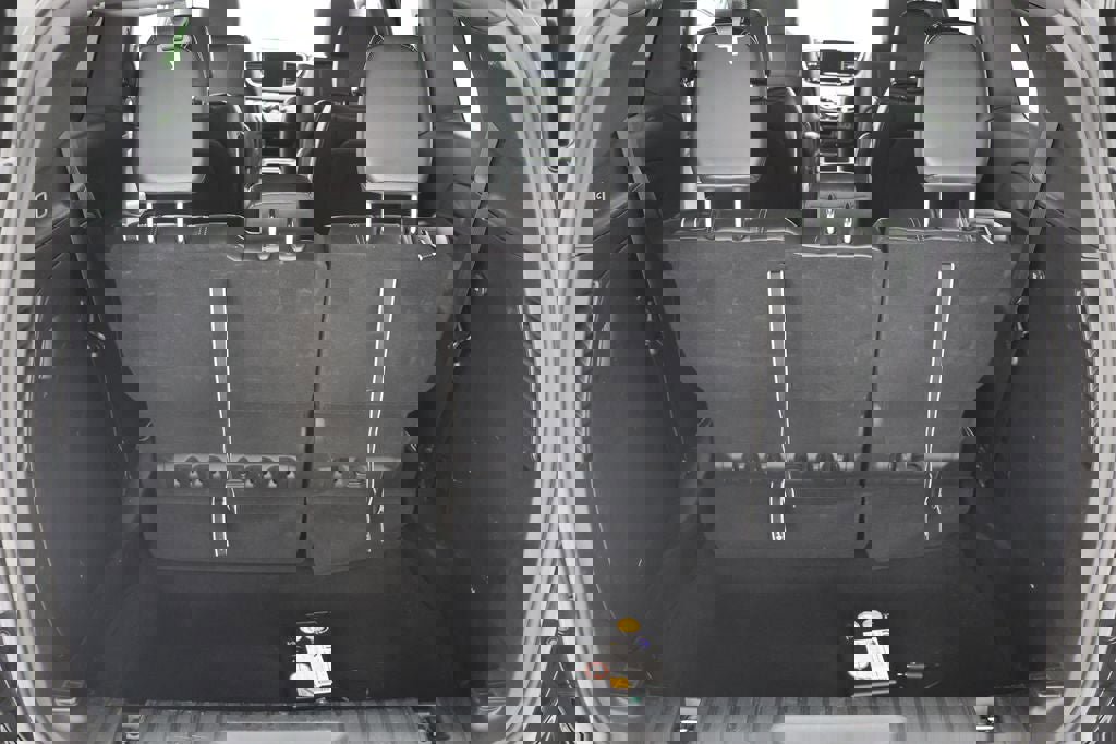 Used 2025 Chrysler Pacifica Select image 26