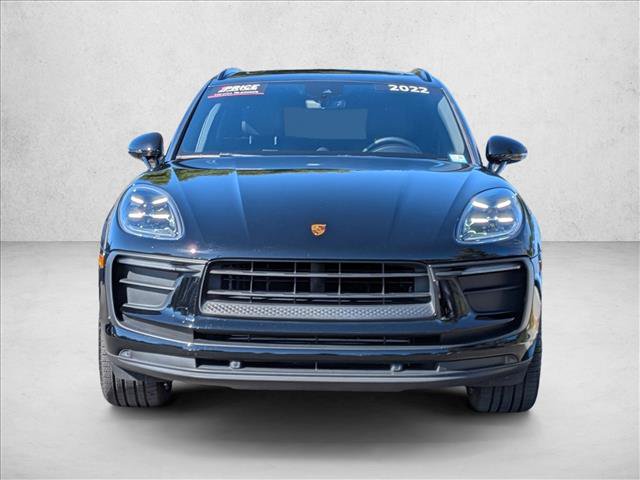 Used 2022 Porsche Macan AWD/4WD image 2