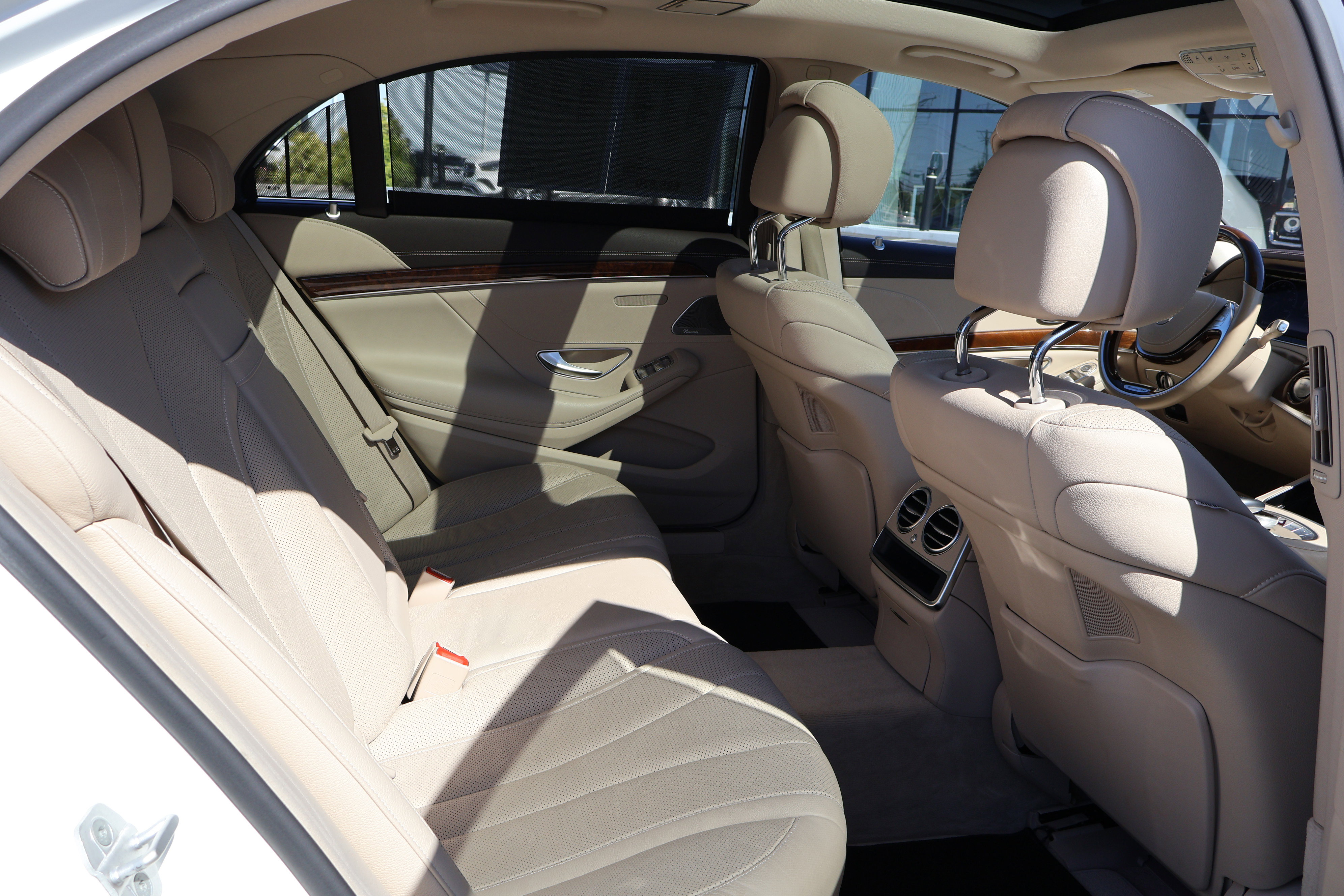 Used 2015 Mercedes-Benz S 550 Sedan image 25