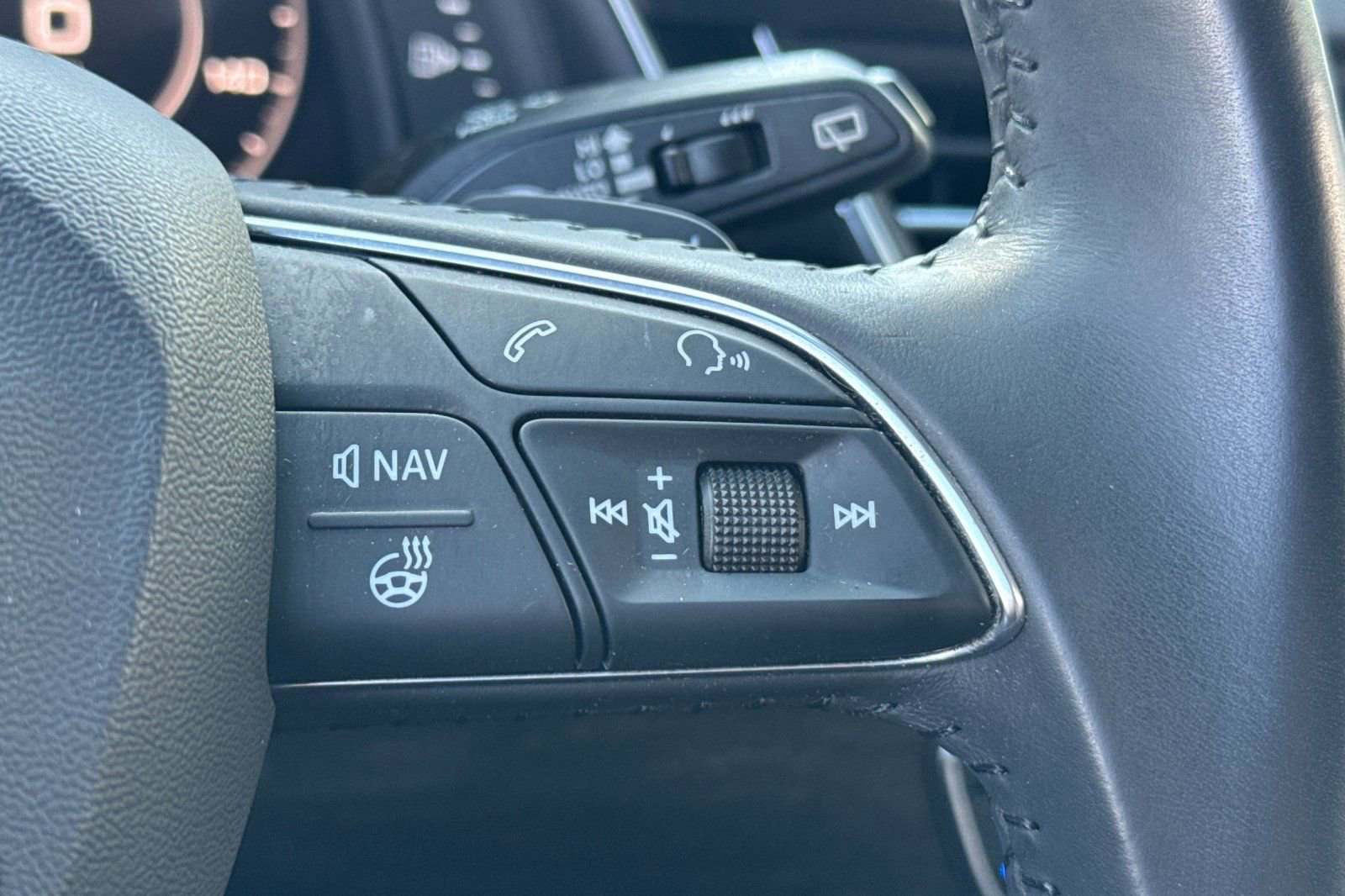 Used 2017 Audi Q7 3.0T Prestige image 34