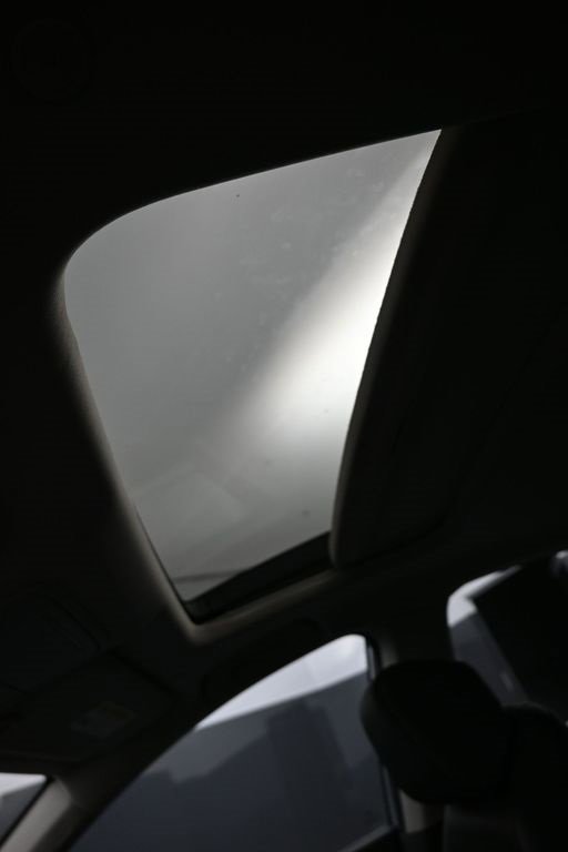 Used 2023 Honda Accord EX-L image 18