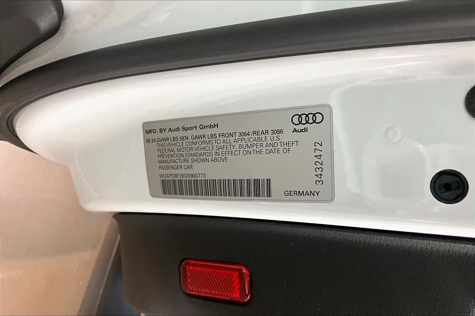 Certified 2025 Audi RS 7 Performance w/ Matte Carbon Package AWD/4WD image 33