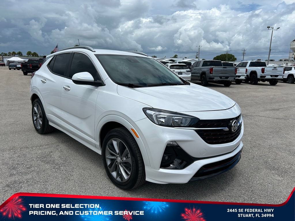 Used 2023 Buick Encore GX Select w/ Sport Touring Package AWD/4WD image 3