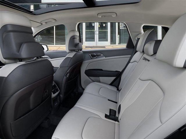New 2026 Kia Sportage EX image 18