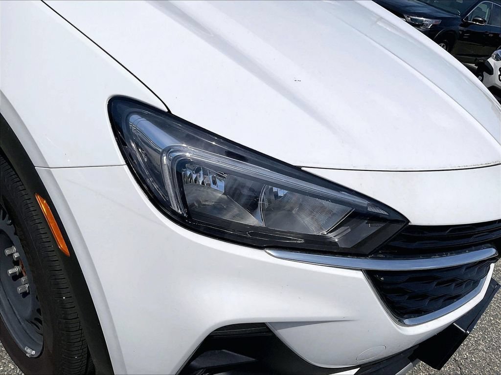 Used 2022 Buick Encore GX Preferred w/ Cold Weather Comfort Package AWD/4WD image 31