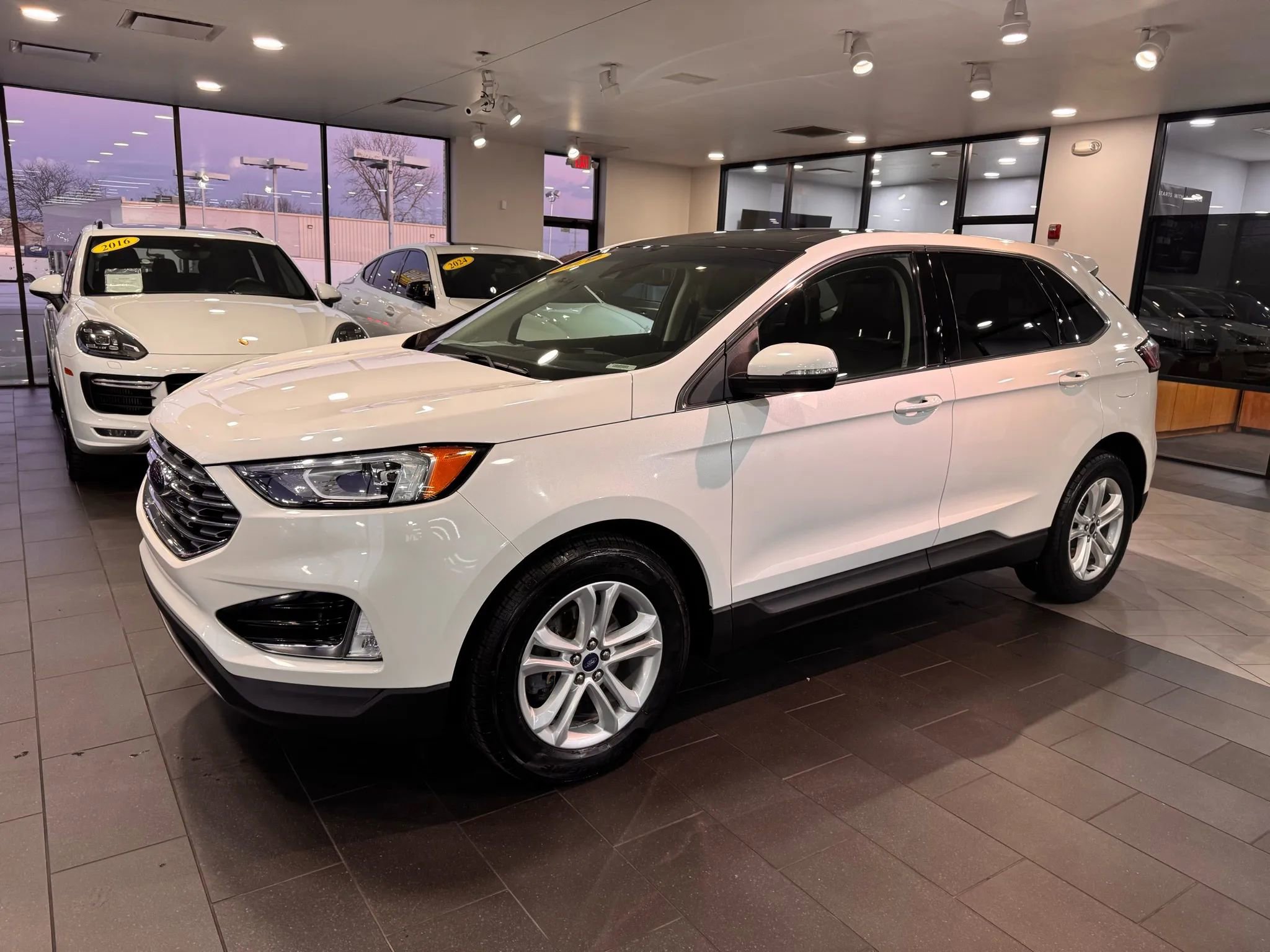 Used 2020 Ford Edge SEL w/ Cold Weather Package image 2