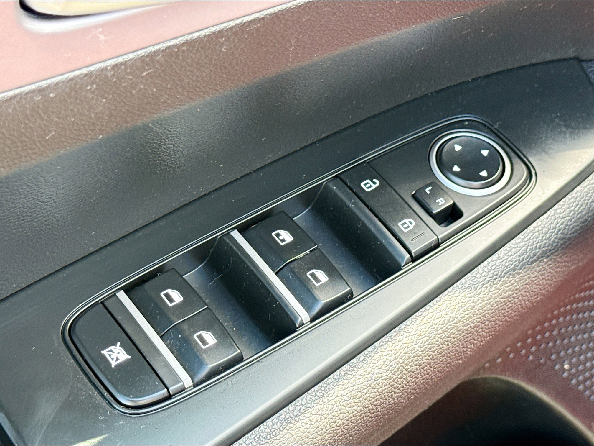 Used 2023 Kia Forte LXS w/ LXS Technology Package FWD image 7