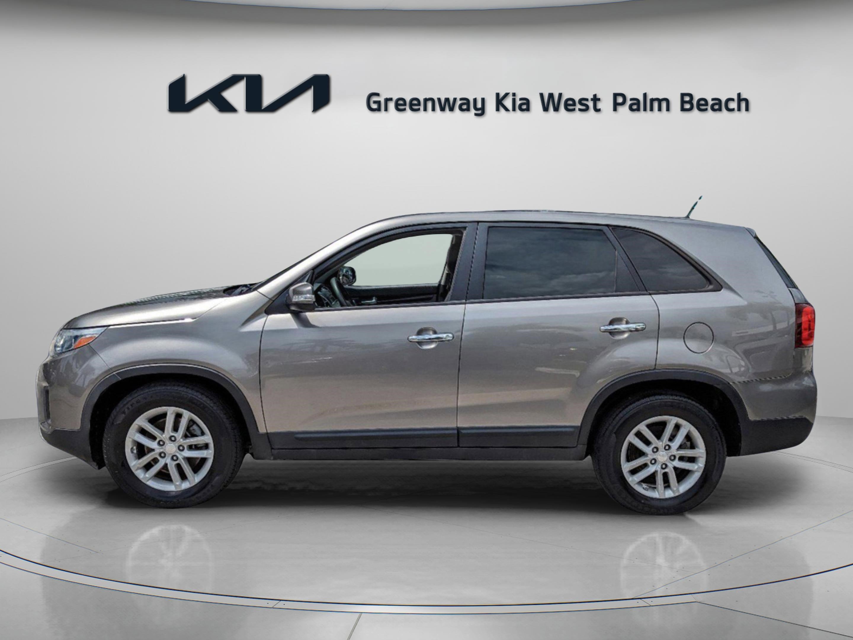 Used 2014 Kia Sorento LX image 5
