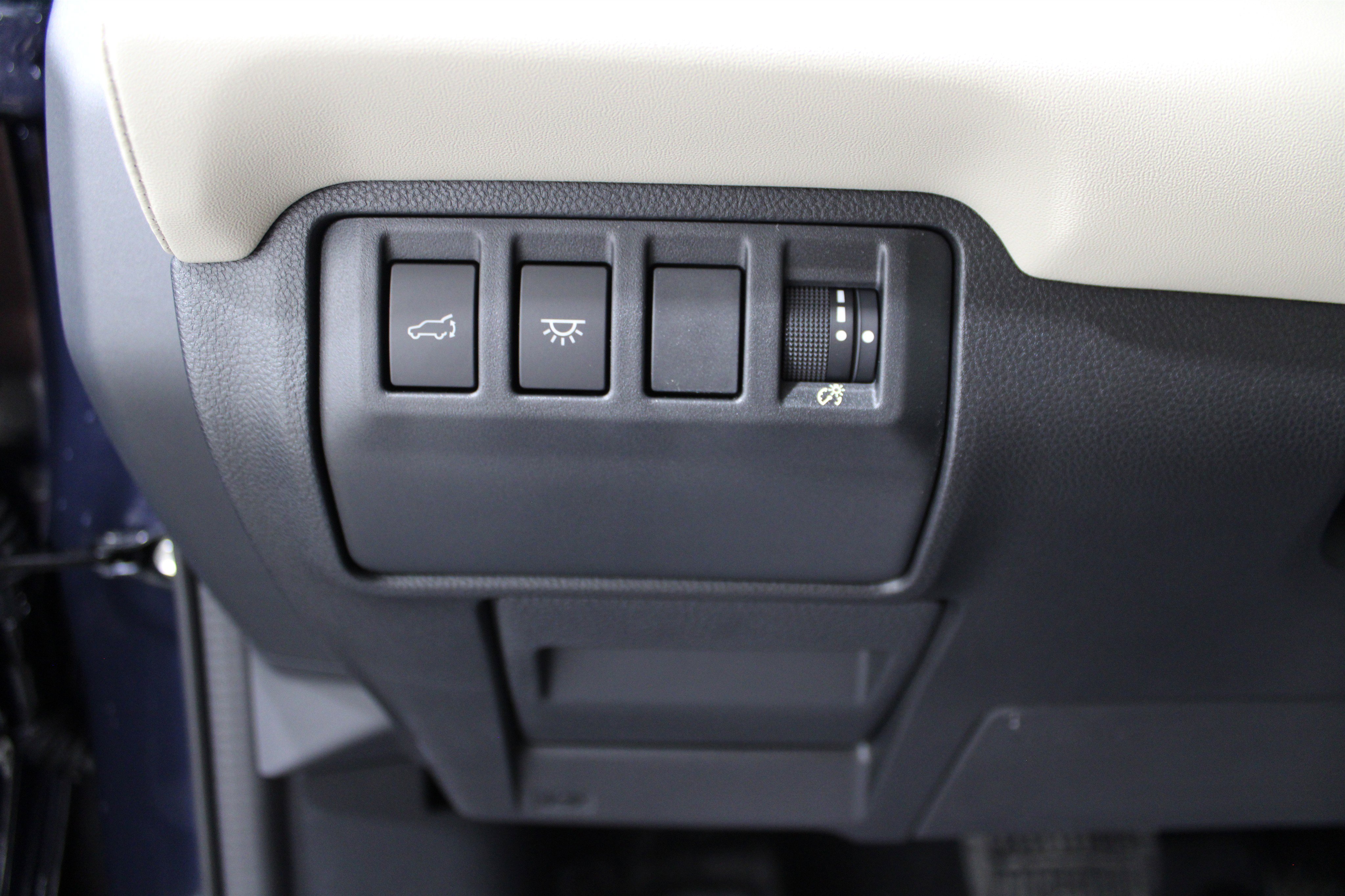 New 2025 Subaru Ascent Limited image 8