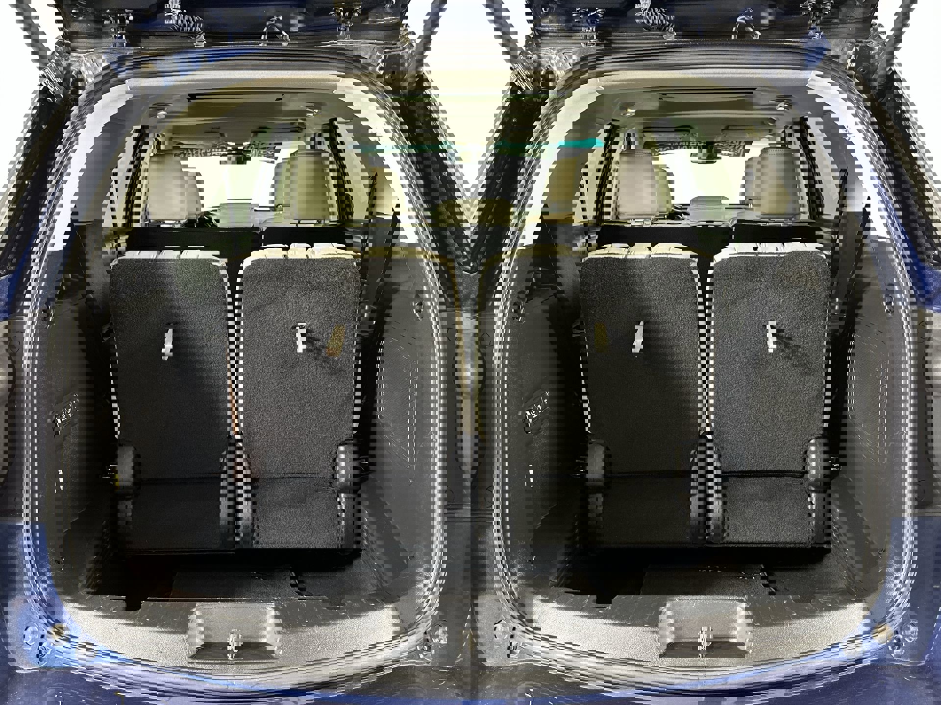 Used 2016 Ford Explorer Platinum image 29