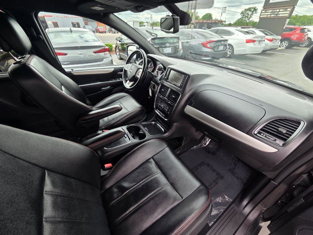 Used 2019 Dodge Grand Caravan GT image 19