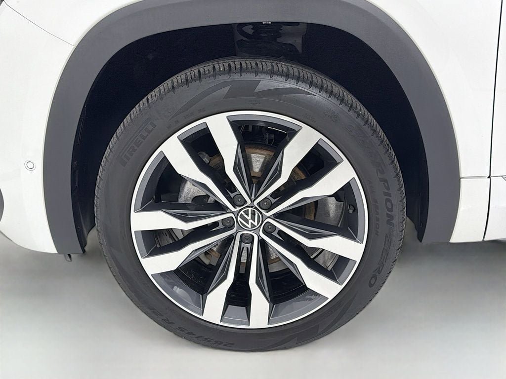 Used 2023 Volkswagen Atlas SEL Premium AWD/4WD image 34