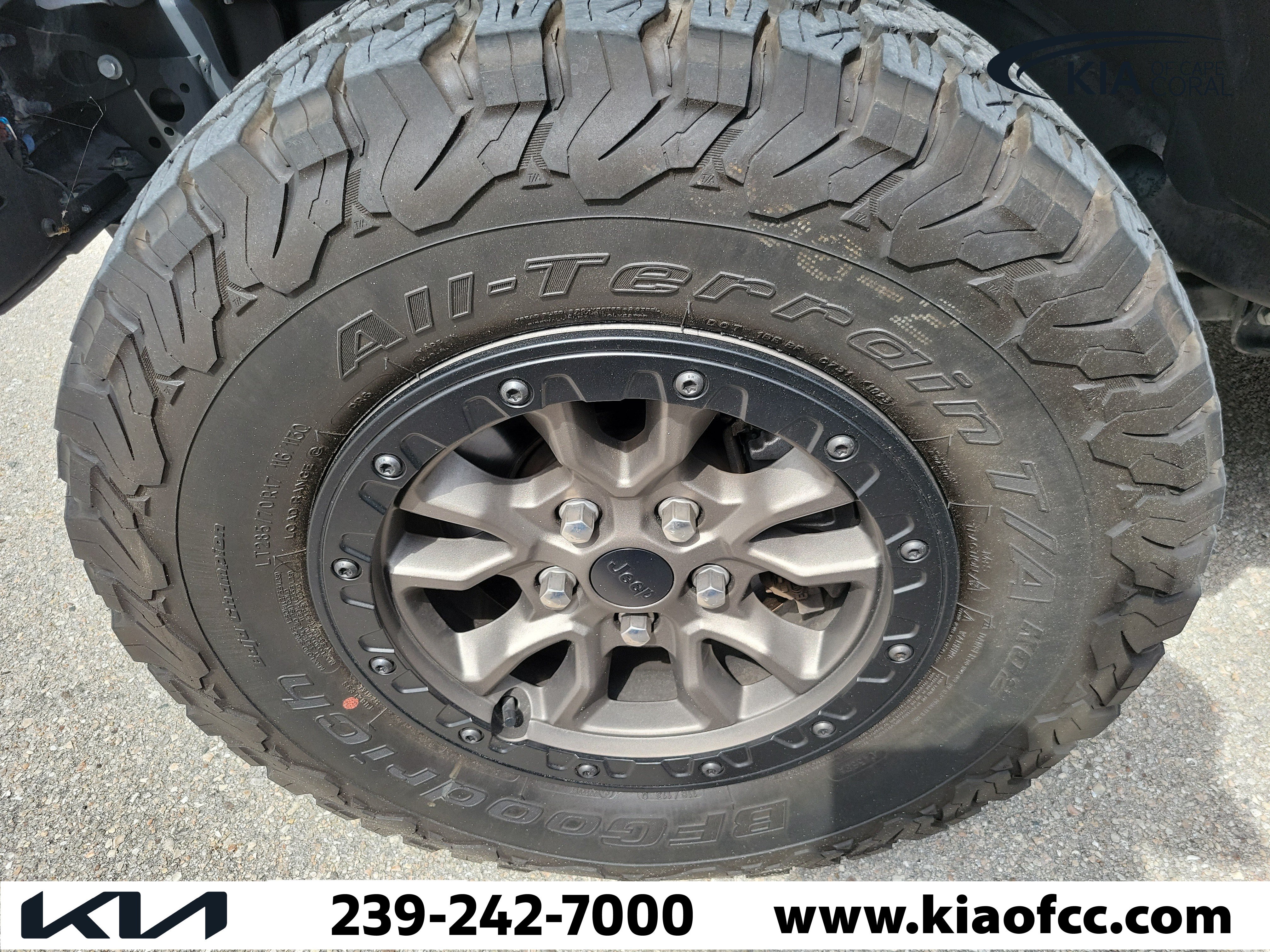 Used 2023 Jeep Wrangler Unlimited Rubicon 392 AWD/4WD image 5