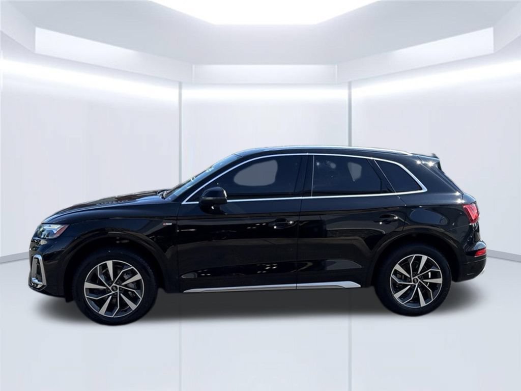 Certified 2023 Audi Q5 2.0T Premium Plus AWD/4WD image 2