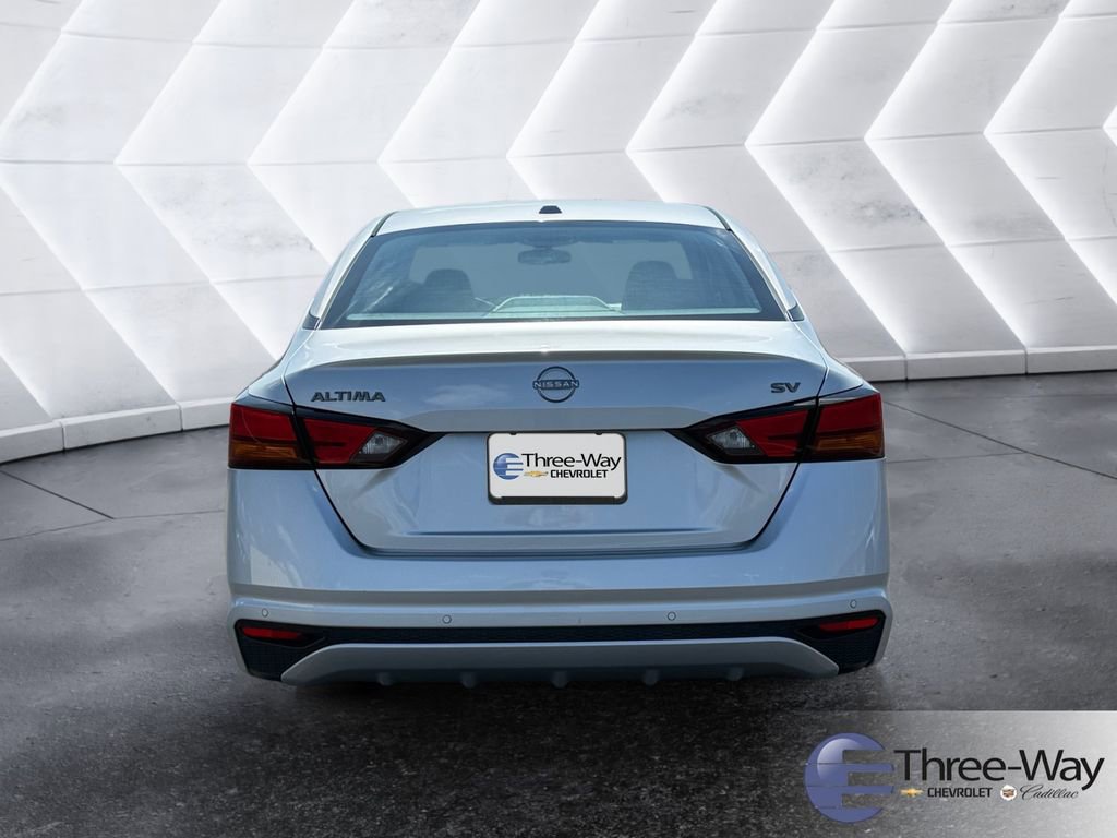 Used 2024 Nissan Altima 2.5 SV FWD image 4