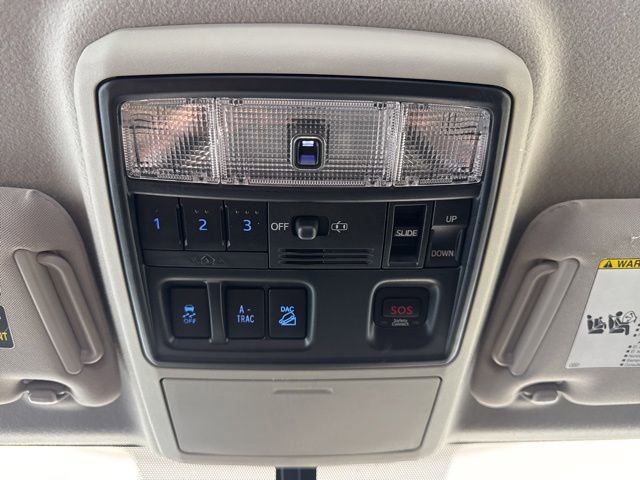 Used 2015 Toyota 4Runner Limited AWD/4WD image 14