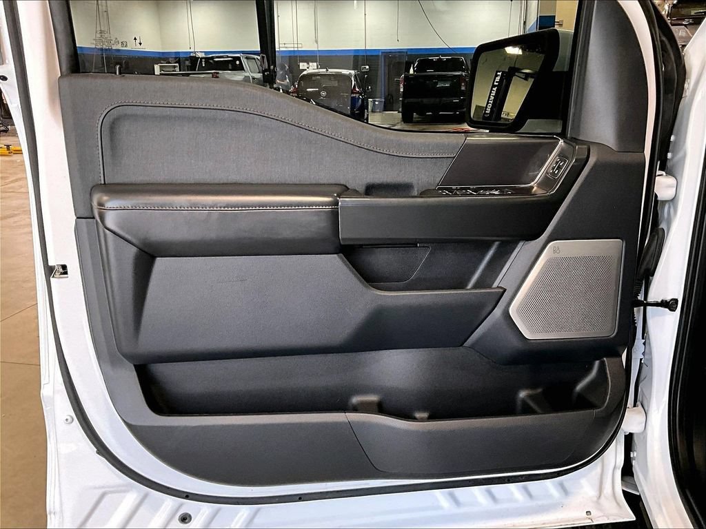 Used 2023 Ford F150 Raptor AWD/4WD image 9