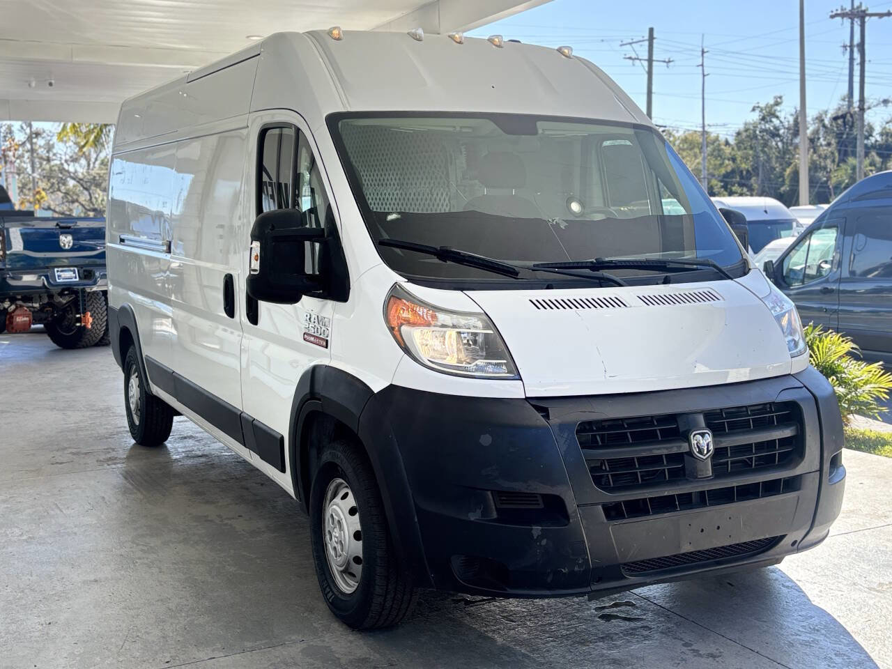 Used 2014 RAM ProMaster 2500 w/ Interior Convenience Group image 10
