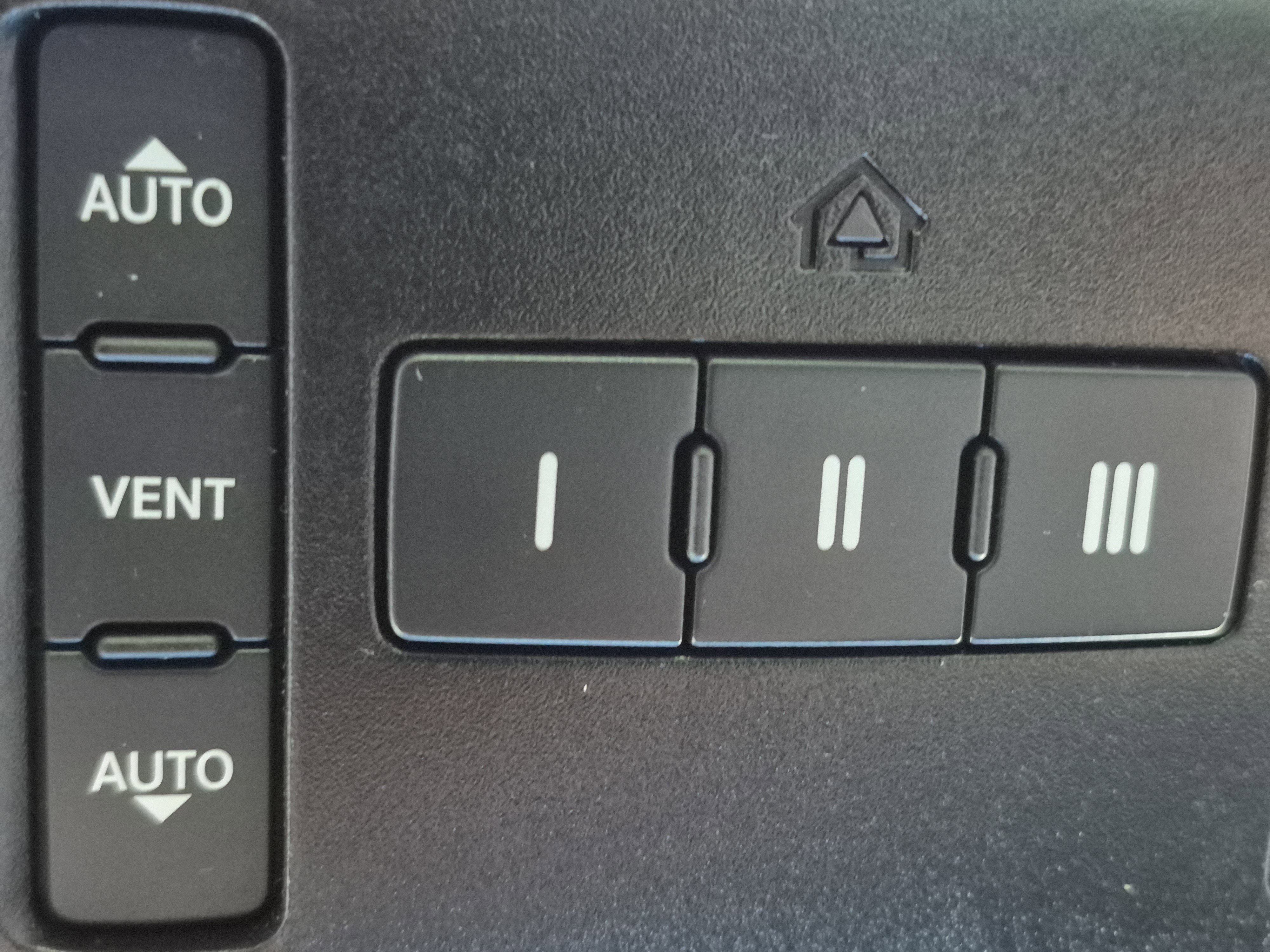 Used 2020 Jeep Grand Cherokee Limited image 27