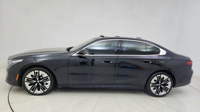 Used 2026 BMW 530i image 10