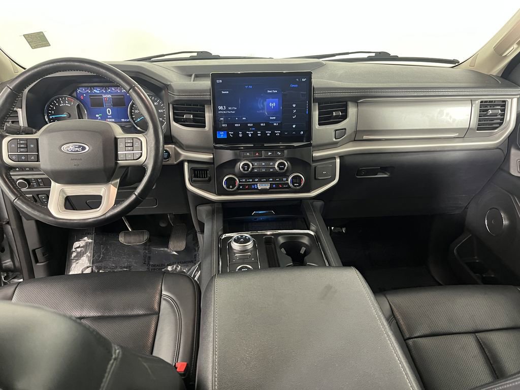 Used 2023 Ford Expedition Max XLT image 19