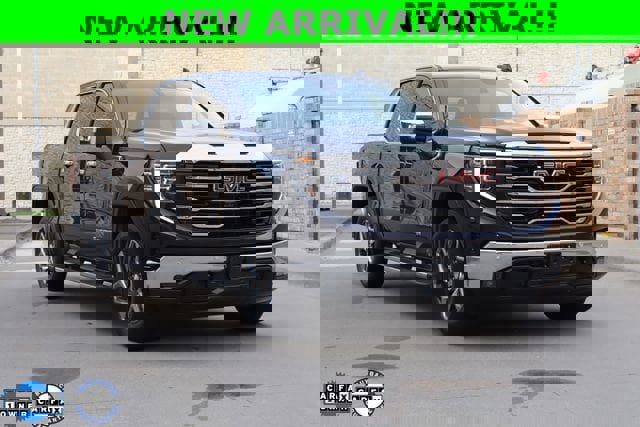 Used 2024 GMC Sierra 1500 SLT RWD image 1