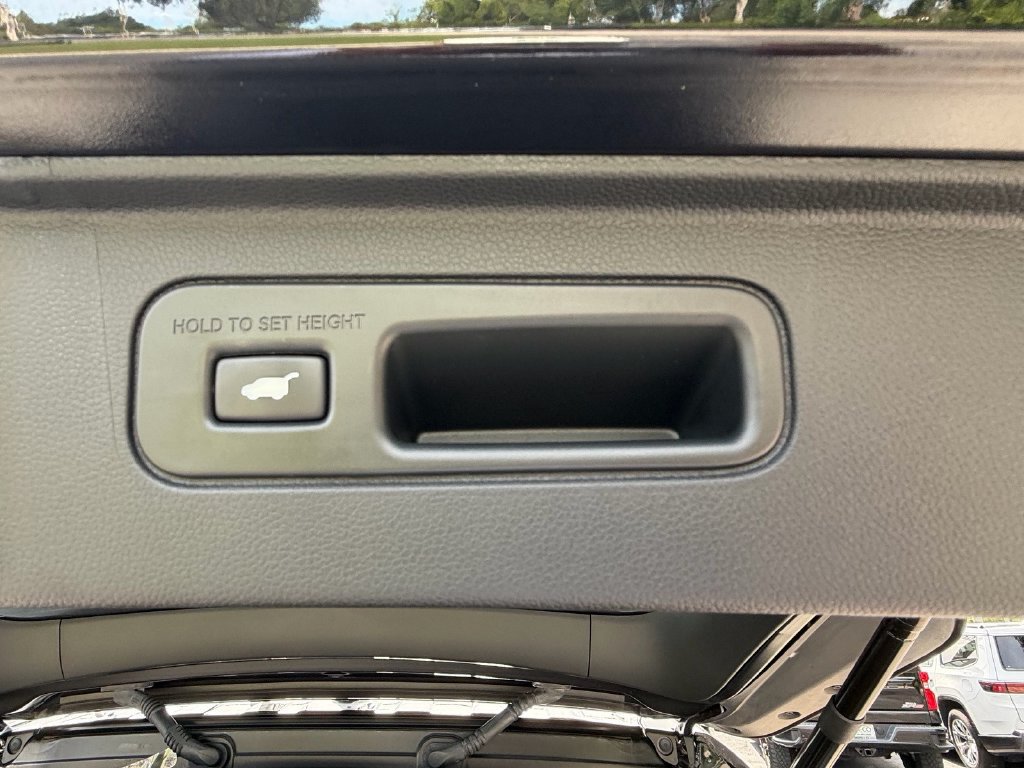 Used 2023 Honda Pilot EX-L image 17