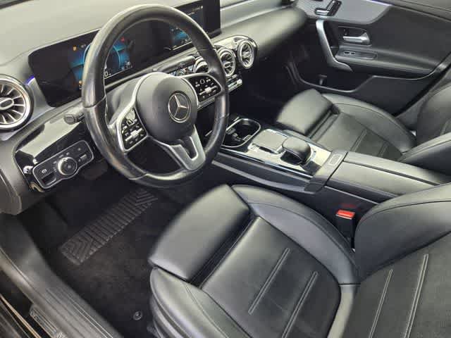 Used 2020 Mercedes-Benz CLA 250 image 2