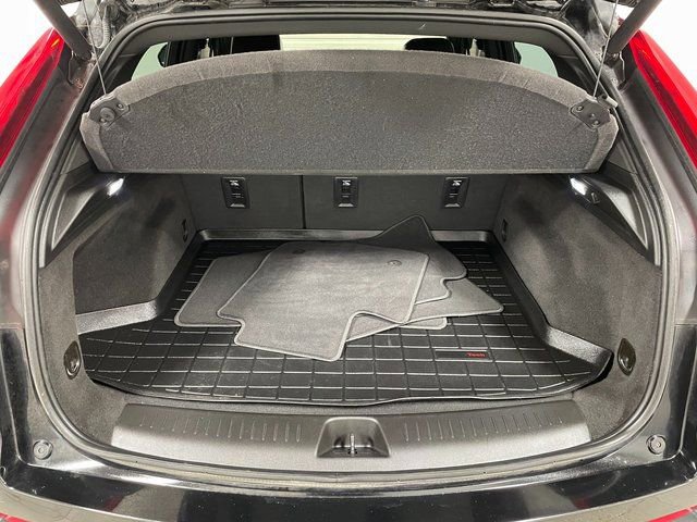 Used 2023 Cadillac XT4 Luxury w/ Driver Awareness Package image 24