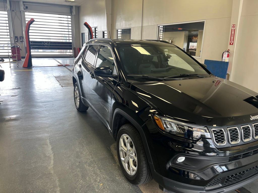 Used 2024 Jeep Compass Latitude w/ Convenience Group