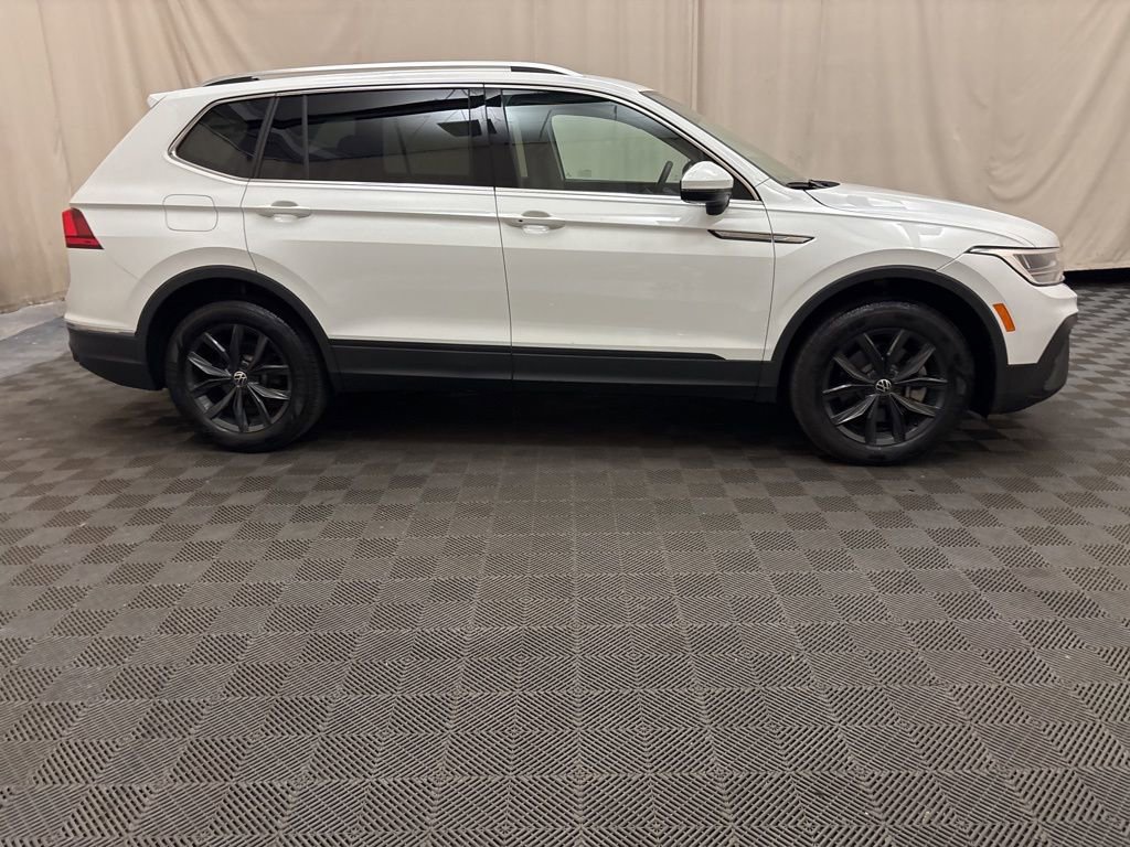 Used 2024 Volkswagen Tiguan SE image 4