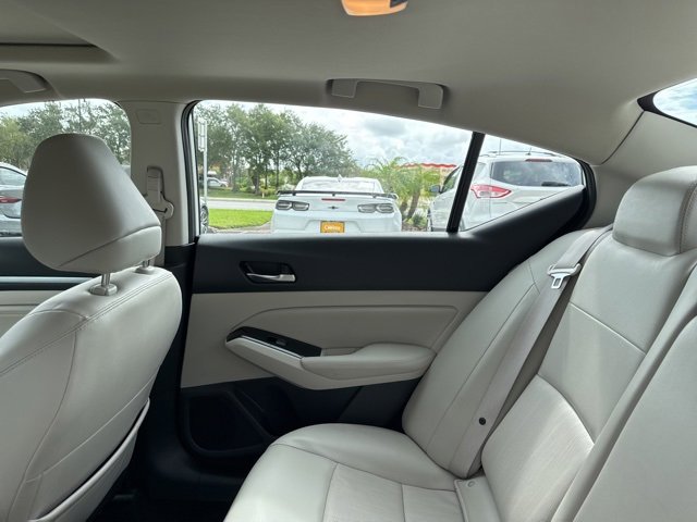 Used 2022 Nissan Altima 2.5 Platinum image 21