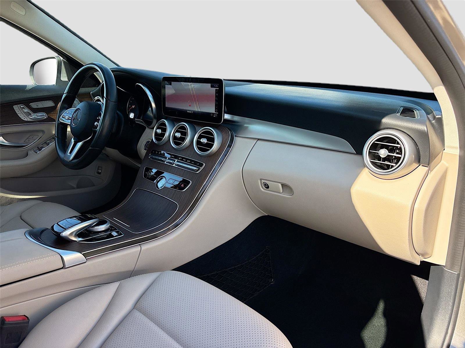 Used 2020 Mercedes-Benz C 300 Sedan image 35